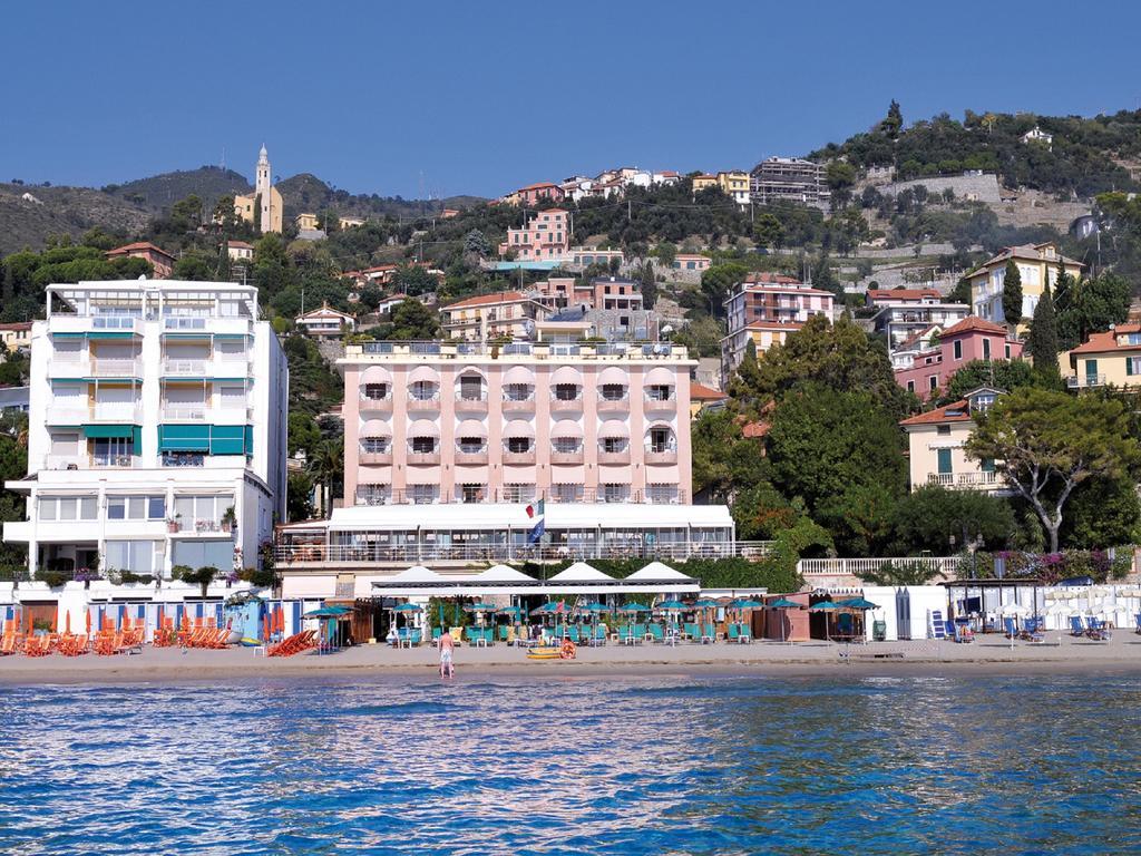 Hotel Regina Alassio Exterior foto